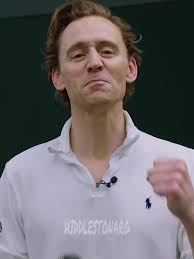 Tom jugando tenis para la Fundación Tim Henman🎾✨ #TomHiddleston  #twhiddleston #hiddleston #twh #hiddlesargentina #hiddlestonargentina