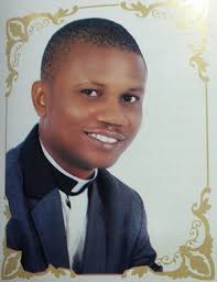 Scopri ricette, idee per la casa, consigli di stile e altre idee da provare. Bishop Denis Isizoh Priestly Diaconate Ordinations