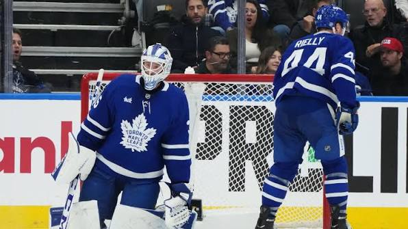 Saturday Headlines: Tension mounting for Maple Leafs to make move