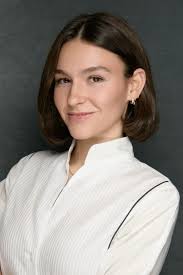 Phoebe Myers's Instagram, Twitter & Facebook