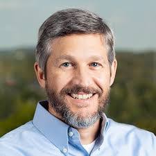 Daniel Babineaux's Instagram, Twitter & Facebook