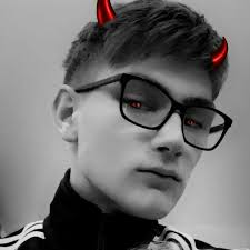 Stream Declan Ford music