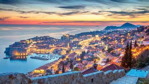 | regardless of whether you are visiting dubrovnik for the first time or the hundredth, the sense of awe never fails to descend. Las 10 Puestas De Sol Mas Espectaculares En Dubrovnik Lonely Planet