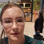 Amber Otte's Instagram, Twitter & Facebook