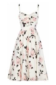 Guest Dresses To Wear To A Summer Wedding That Won T Upstage The Bride Nice Dresses Fashion Guest Dresses