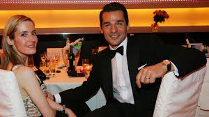 Erol sander is a 52 year old german actor. Nach Liebes Reunion Verkauft Erol Sander 4 9 Millionen Bude Promiflash De