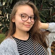 Lani Brown's Instagram, Twitter & Facebook