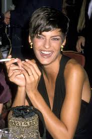 A pixie cut is a short hairstyle generally short on the back and sides of the head and slightly longer on the top and very short bangs. Pixie Cut Warum Der Klassische Kurzhaarschnitt Im Sommer Sein Grosses Comeback Feiert Vogue Germany