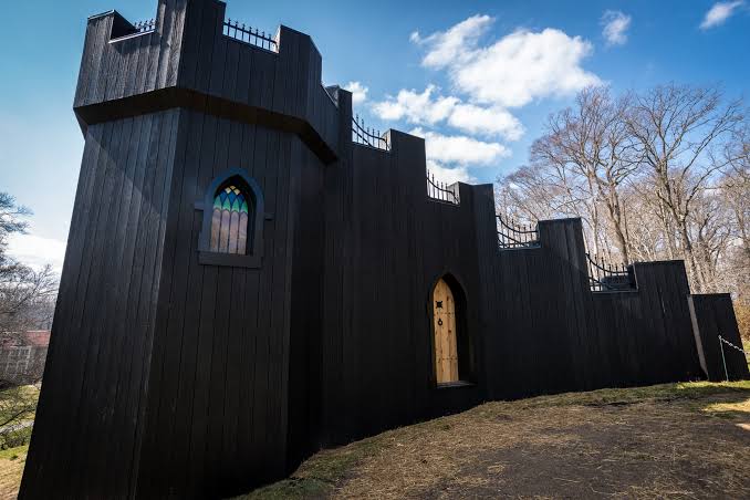 Follies: Architectural Whimsy in the Garden and Mark Dion: Follies - Panorama