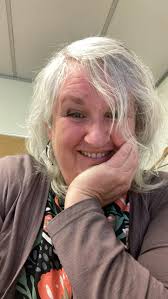 Introduction of a new member from New Zealand in Dull Women's Club