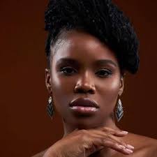 Symphony Thompson (@iamsymphonythompson)