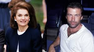 Si le nom du couturier américain halston résonne aujourd'hui comme l'un des plus populaires des années 70. Jackie Onassis Allegedly Asked Alec Baldwin On A Date In The 90s Vanity Fair