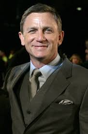 Daniel Craig Smiling Picture