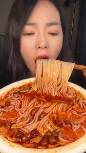 #上快手品美食 #快影万粉扶持计划 @快手热点(O3xddgkd5fav5if9) #螺蛳粉 @萍姐好物推荐官(O3xwm8f98j6ekkve)