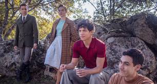 La actriz de élite le dedicó tiernas palabras en su red social al mexicano, quien estuvo de cumpleaños. Alguien Tiene Que Morir La Nueva Serie De Ester Exposito Carlos Cueva Y Alejandro Speitzer Fotos Interneticias