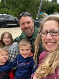 Jennifer Shobe's Instagram, Twitter & Facebook