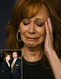 Reba McEntire Broke Down Remembering What Dolly Parton Did After the 1991  Plane Crash... 💔 Just hours after losing her entire band in one of country  music's worst tragedies, Reba got a