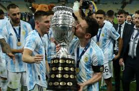 Messi has played every minute of argentina's copa america campaign so far as they look to win their first trophy since 1993. Lionel Messi With Trophy Is Instagram S Most Liked Sports Photo