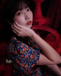 紅磨坊的美麗與哀愁MD in frame：甜美純欲龍睬葳@miya_1222 攝影師：歡迎追蹤臉書： 粉專： Steve Mars FB： Steve  Marss IG： @steve.mars_ IG3.0： @steve.mars._ 美女平台： #170beauty