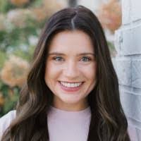 Kara Pate's Instagram, Twitter & Facebook