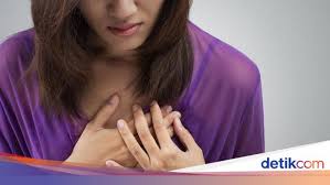 Berikut akan kami sampaikan mengenai penyebab sakit dada sebelah kiri bawah payudara saat hamil dan perawatannya. Nyeri Dada Saat Bangun Tidur Bisa Jadi Tanda Penyakit Serius 2
