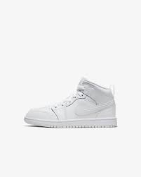 Check spelling or type a new query. Jordan 1 Mid Younger Kids Shoe Nike Lu