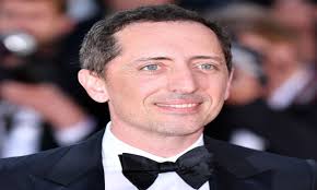 Des extraits de l'album de gad elmaleh sont sur playup. Gad Elmaleh Praises Cyril Hanouna For The Ten Years Of Tpmp Archyde