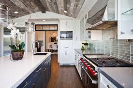 Paul sinclaire, a fashion industry veteran, wanted a clean palette for his new home. Houzz Blue And White Kitchen A Bountiful Kitchen