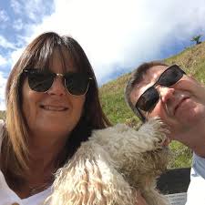 Michael Gardiner presents Alex Dodson with his first Saints guernsey 🥰