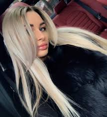 And are you a colorist who is trying it is possible to get to ash blonde whatever your hair color today provided you use the right video tutorial: Ash Blonde Hair How To Get Perfect Ash Blonde Hair Color Ladylife