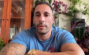 Adrian Novio's Instagram, Twitter & Facebook