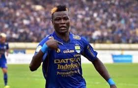 Lihat N Douassel Memang Pemain Persib Paling Menonjol