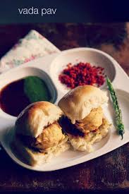 Vada Pav Recipe With Step By Step Photos Vada Pav Or Wada Pav Is The Common Man S Food In Mumbai And Is A Popul Mumbai Street Food Pav Recipe Vada