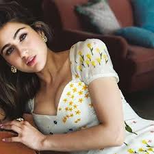Why is Sara Ali Khan Labelled as the Beauty with Brains of B-town?