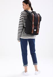Little america roll call ash rose backpack. Herschel Little America Tagesrucksack Black Schwarz Zalando De
