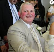 Mathieu demande alexandre en mariage. Thierry Olive L Amour Est Dans Le Pre Humoriste Son Nouveau Projet Etonnant Purepeople