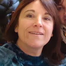 Jeanette Hadley's Instagram, Twitter & Facebook