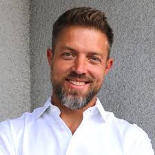 How to Coach Employees with Imposter Syndrome