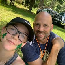 Happy thanksgiving from me and my kiddos (who suck at taking pictures) ♥️  Also, peep the last picture 😂