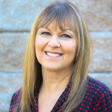 Dana Destefano's Instagram, Twitter & Facebook