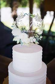 Wedding Cake Topper Floral Wreath Mr Mrs Cake Decoration Etsy In 2021 Wedding Cake Toppers Wedding Cakes With Flowers Wedding Cake Toppers Unique