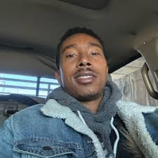 First time having kids and it's triplets! Im nervous! On my way to tractor  supply.. thought I was ready but I cant find the bag of ￼colostrum and the  bottles 😕