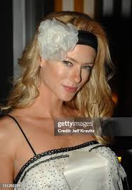 34点のModel Nicole Newmanの写真と高解像度写真