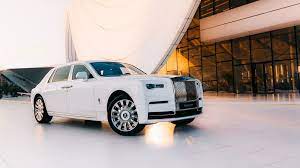 Luxury cars have a wide remit. Best Luxury Cars 2019 Uk The Finest Premium Saloons On Sale Car Magazine