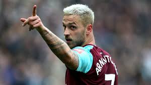 He was accused by the north macedonian soccer federation of insulting ezgjan alioski. Holt Inter Mailand West Hams Marko Arnautovic Zuruck Goal Com