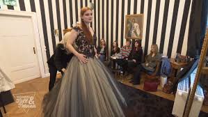 Mut brauchen sie für ein hochzeitskleid in schwarz, doch die für brautkleider ungewöhnliche welche vorteile und nachteile hat ein schwarzes brautkleid? Zwischen Tull Und Tranen Eine Braut In Schwarz Lisa Will Kein Klassisch Weisses Kleid