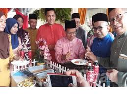 Bukit kayu hitam kedah merupakan salah satu pintu masuk utama di sempadan utara semenanjung malaysia. Kastam Kedah Wujudkan Empat Giliran