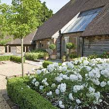 Contemporary Country Courtyard Garden Design In West Sussex For A Recently Converted Barn With Country Garden Design Courtyard Gardens Design Country Gardening