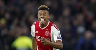 Je zou bijna denken dat ze het er om doen wat een zaadpot. The Time To Sell Neres Is Maybe Not This Summer Tribuna Com