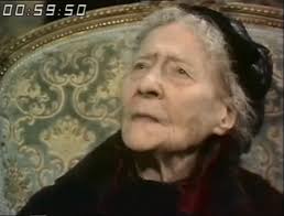 Lizzy Wood (@Lizzyloo88)